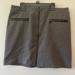 EUC - White House black market skirt